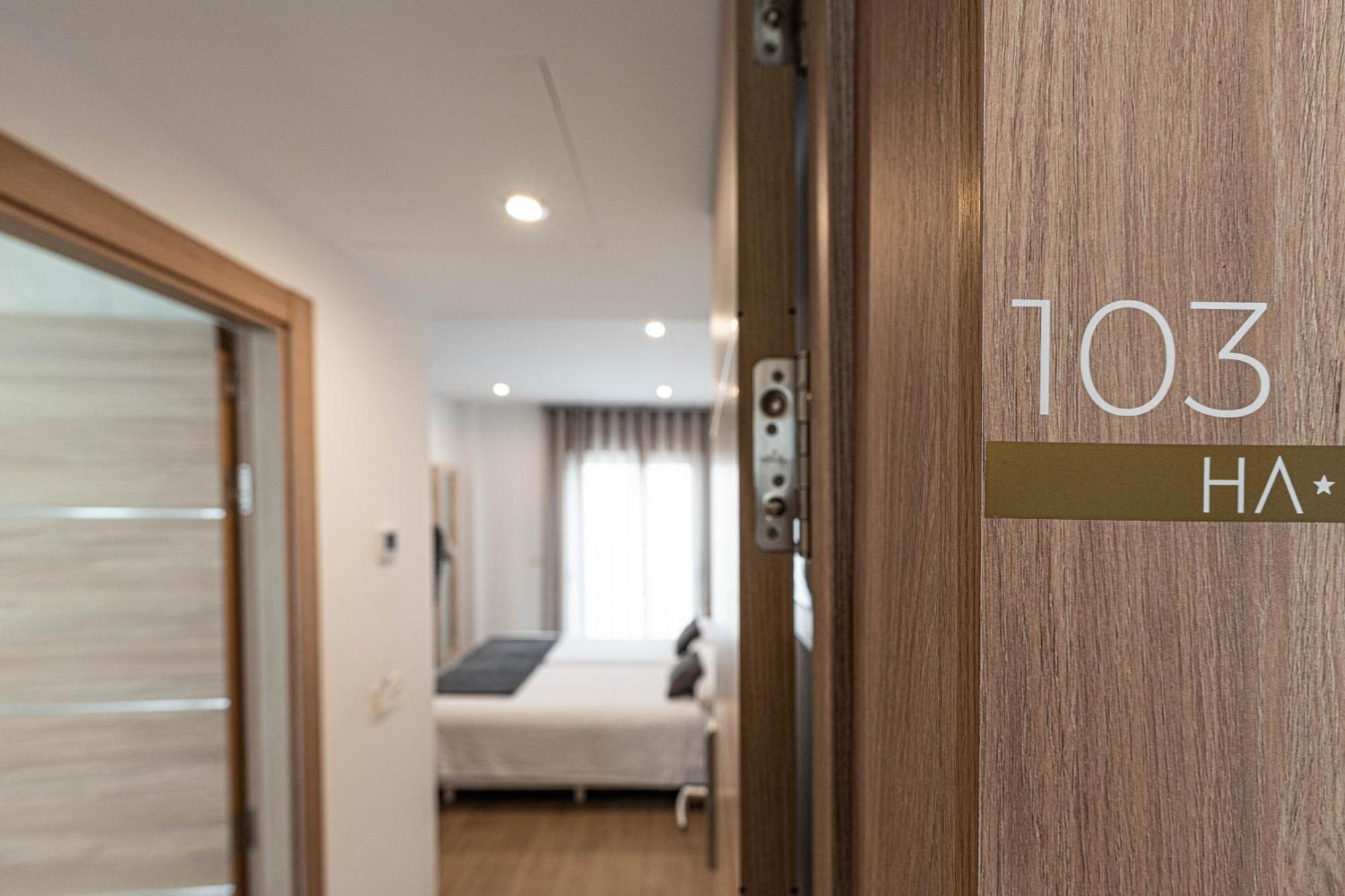 Hostal Boutique Aurora Nerja Exterior photo